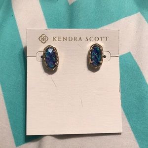 Ellie gold stud earrings in violet Kyocera opal